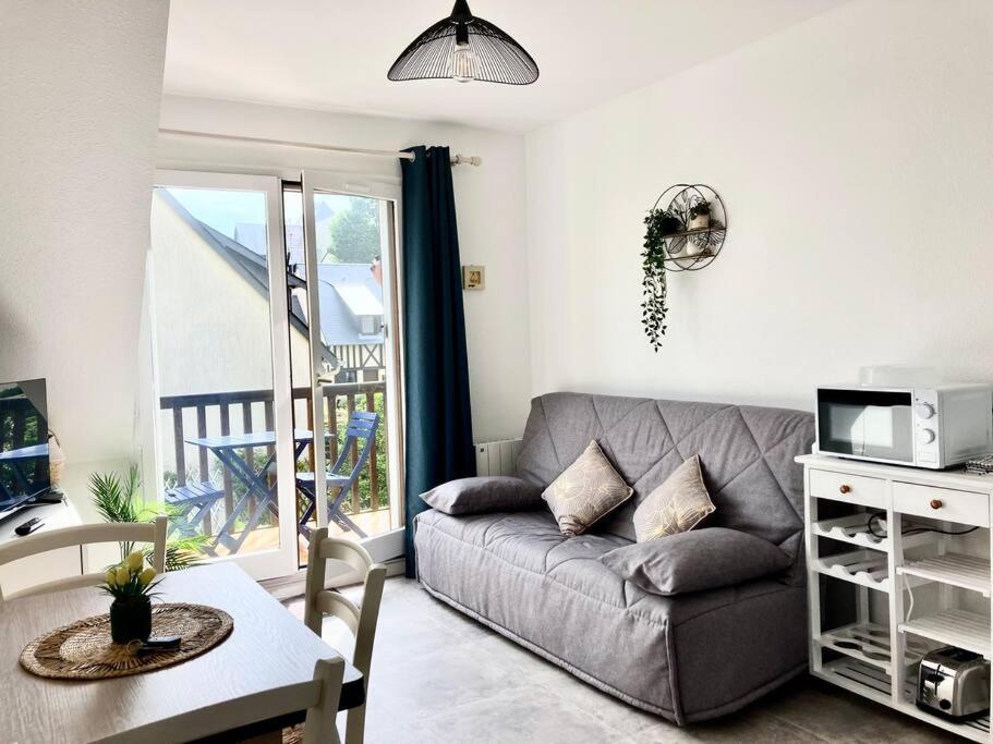 Cabourg, Appartement T2 Acces Direct Mer Buitenkant foto